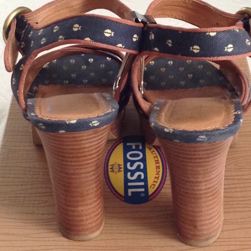 FOSSIL heels - Picture 4 of 8